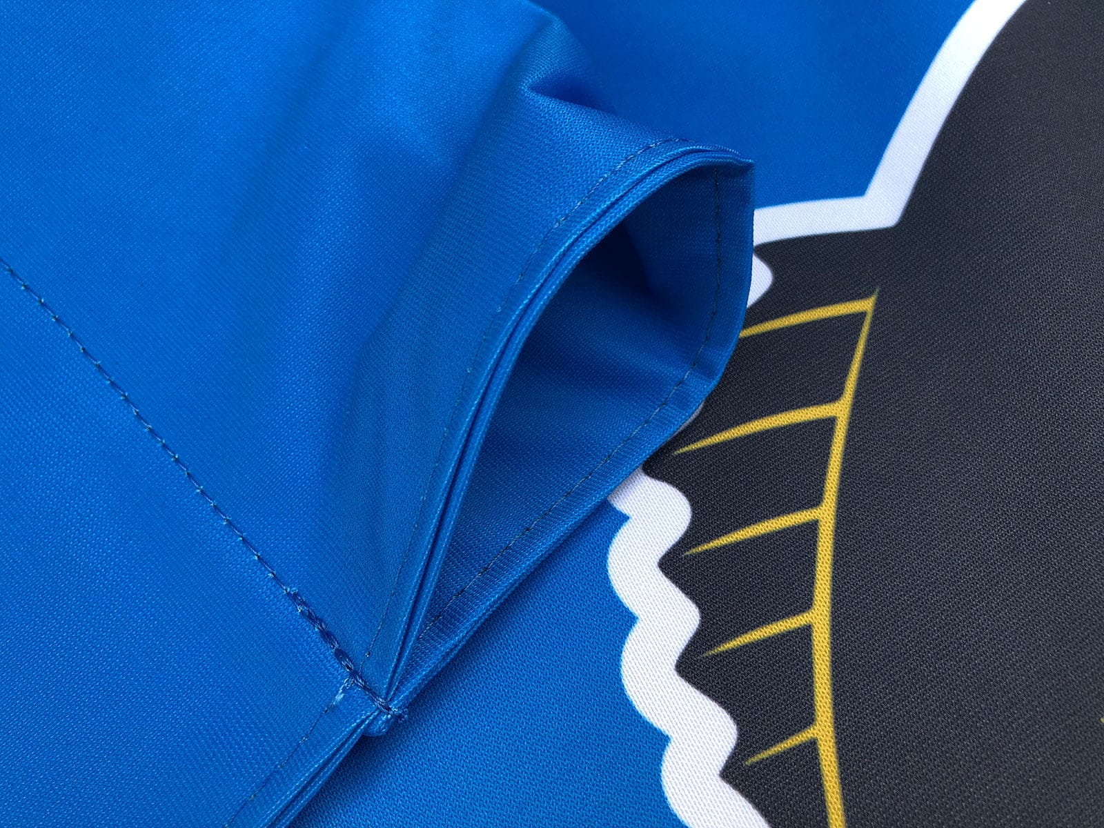 How to create artwork for banners with pole pockets Banner World